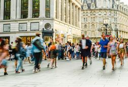 Busy-shopping-street-shoppers-London_INDEX